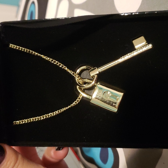 Authentic Victoria Secret Scandalous lock & key necklace! - Picture 7 of 7